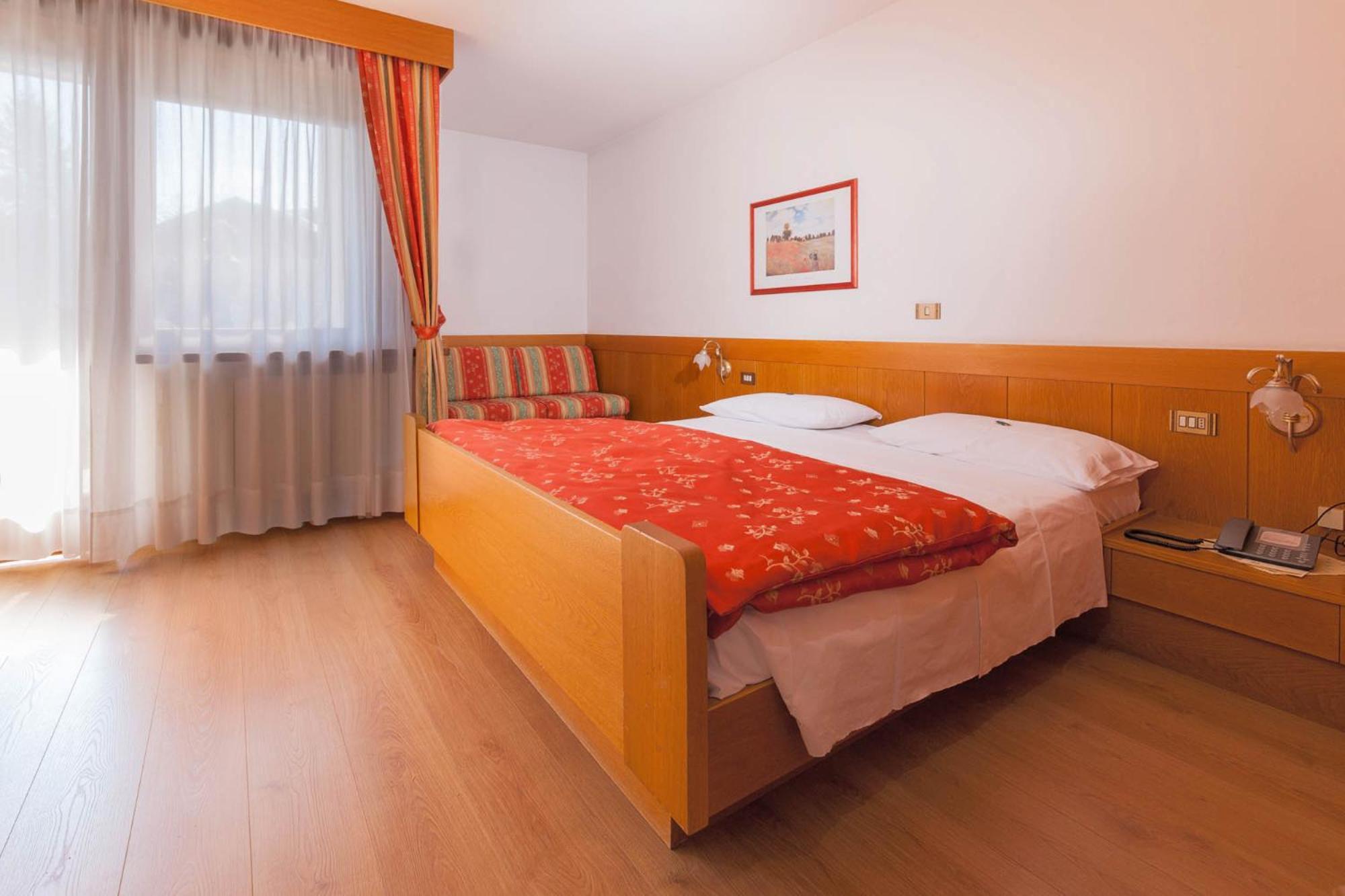 Hotel Panorama Сан-Мартино-ди-Кастроцца Экстерьер фото