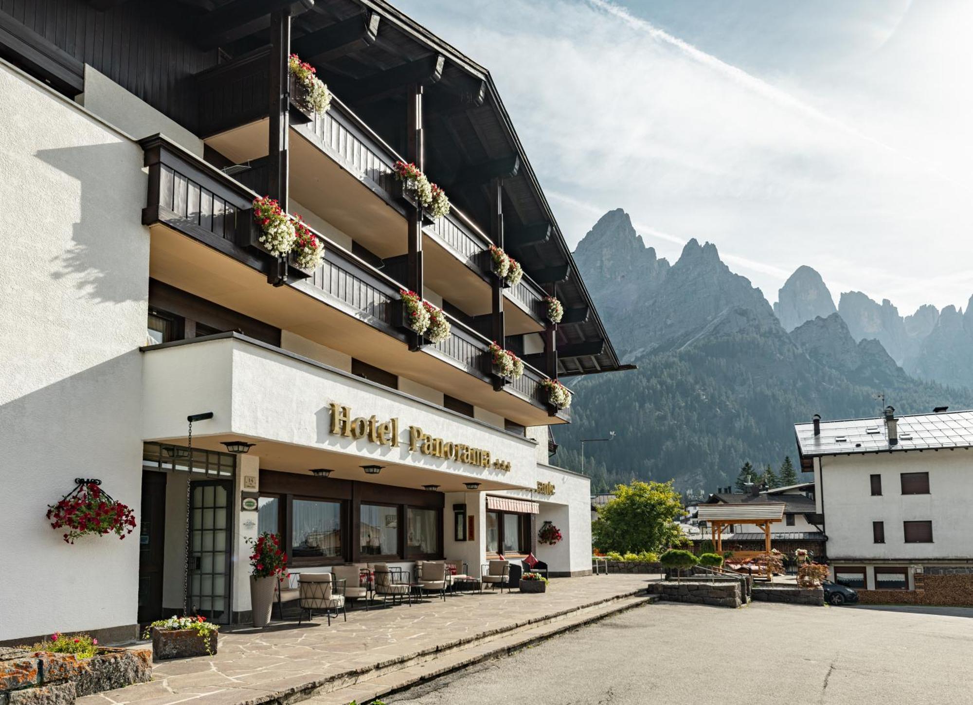 Hotel Panorama Сан-Мартино-ди-Кастроцца Экстерьер фото