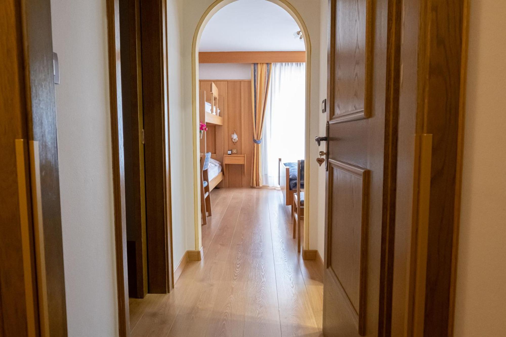 Hotel Panorama Сан-Мартино-ди-Кастроцца Экстерьер фото